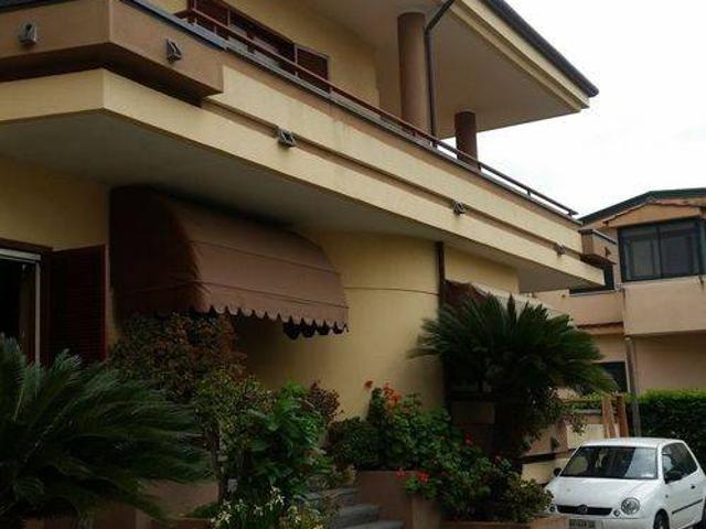 Villa Indipendente in vendita a Briano, Caserta