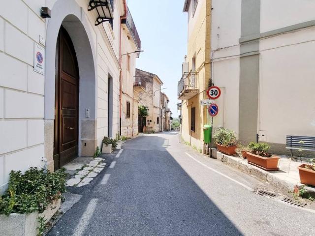 Villa Indipendente in vendita a Caserta, Campania