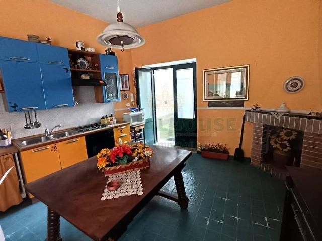 Villa Indipendente in vendita a Sommana, Caserta