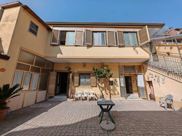 Villa Indipendente in vendita a Caserta, Campania
