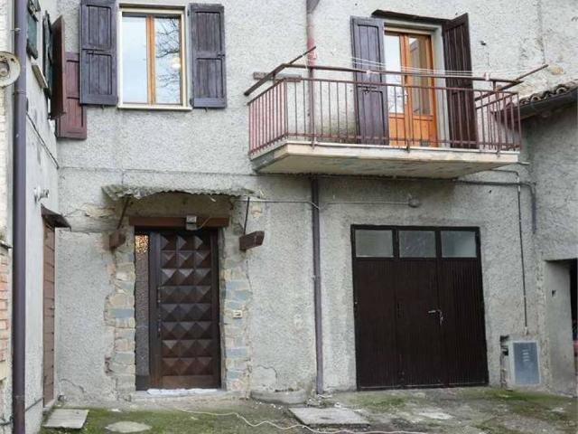 Villa Indipendente in vendita a Appennino Reggiano, Re