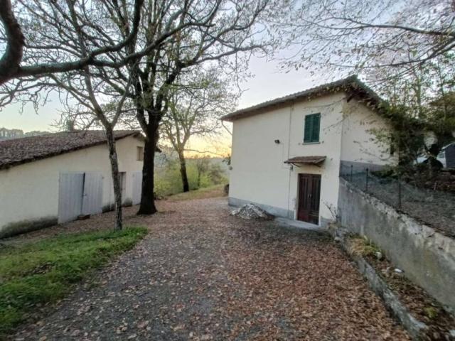 Villa Indipendente in vendita a Appennino Reggiano, Re