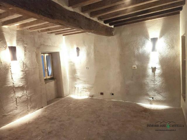 Villa Indipendente in vendita a Appennino Reggiano, Re