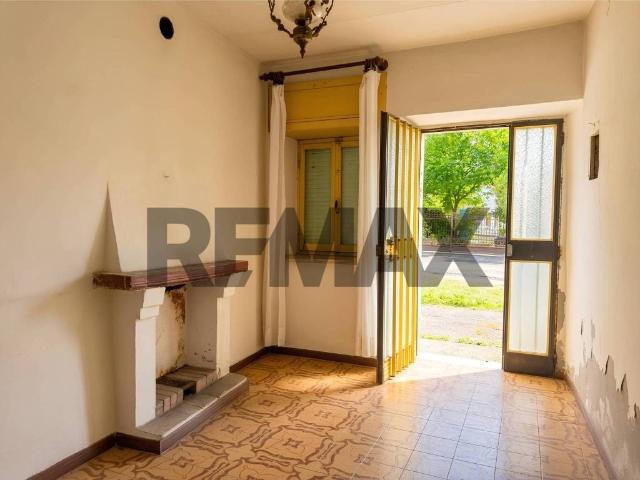 Villa Indipendente in vendita a Appennino Reggiano, Re