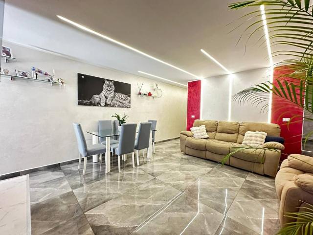 Villa Indipendente in vendita a Casorate Primo, Lombardia