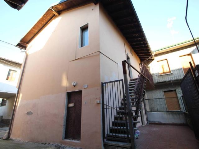 Villa Indipendente in vendita a Casorate Sempione, Varese