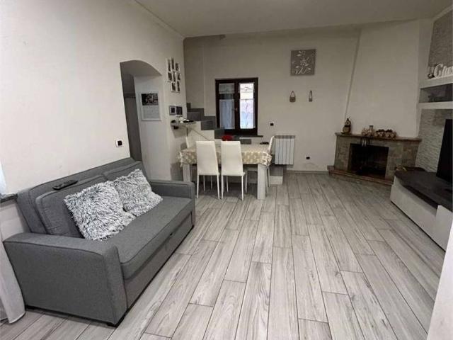 Villa Indipendente in vendita a Casorate Sempione, Varese