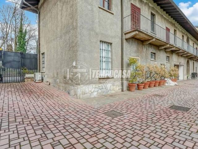 Villa Indipendente in vendita a Casorate Sempione, Lombardia