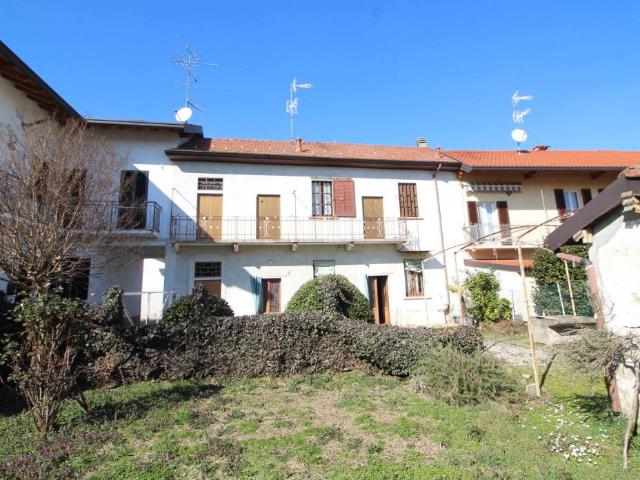 Villa Indipendente in vendita a Casorate Sempione, Lombardia
