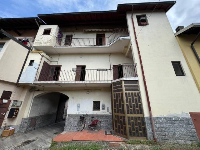 Villa Indipendente in vendita a Casorate Sempione, Lombardia