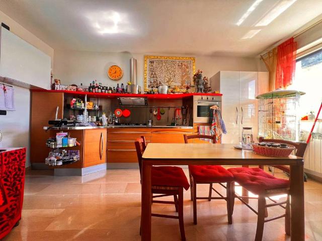 Villa Indipendente in vendita a Casorezzo, Lombardia