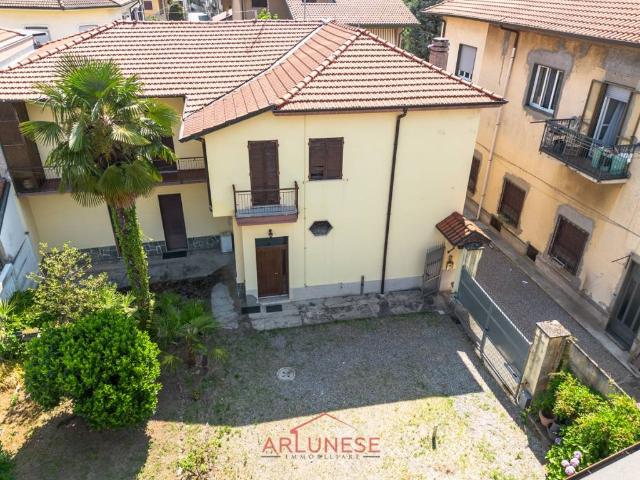Villa Indipendente in vendita a Casorezzo, Lombardia