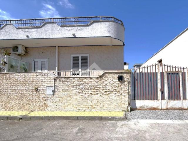 Villa Indipendente in vendita a Casoria, Campania
