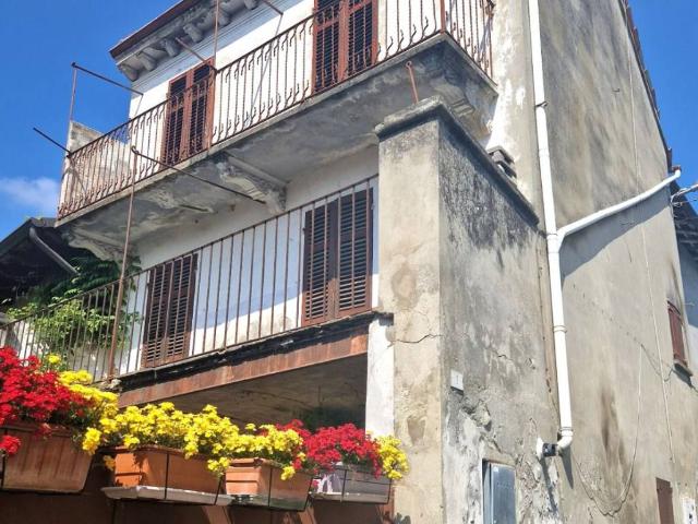 Villa Indipendente in vendita a Piemonte, Asti