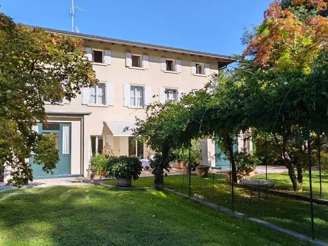 Villa Indipendente in vendita a Cassacco, Friuli-Venezia Giulia