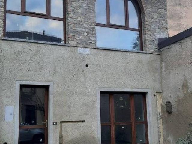 Villa Indipendente in vendita a Cremella, Lombardia