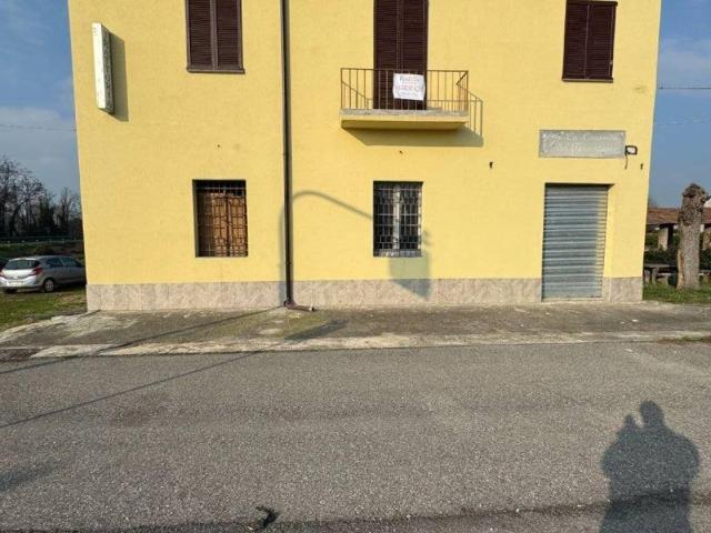 Villa Indipendente in vendita a Taranta, Cassano D'adda
