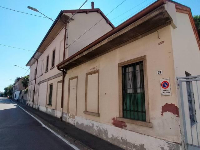Villa Indipendente in vendita a San Martino, Cassano Magnago