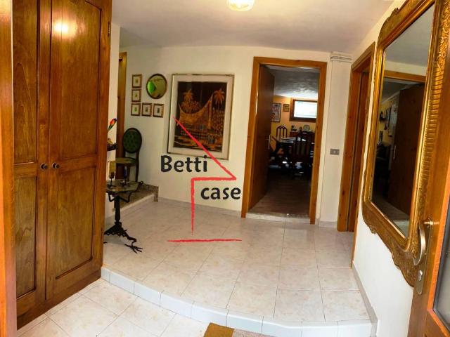Villa Indipendente in vendita a Comunità Montana della Valle Brembana, Cassiglio