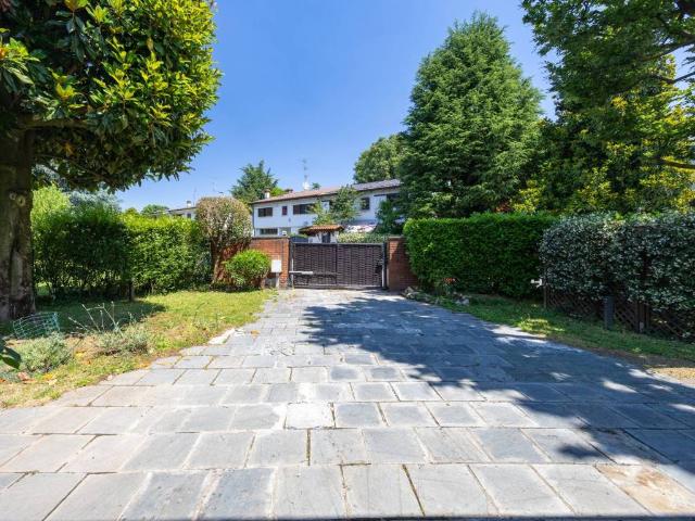 Villa Indipendente in vendita a Camporicco, Cassina De' Pecchi