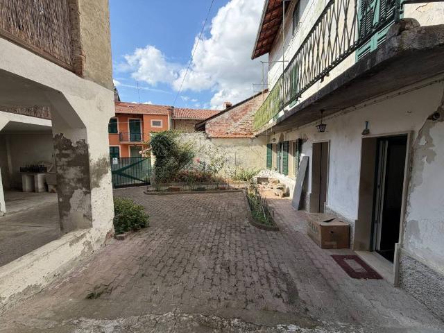 Villa Indipendente in vendita a Cassine, Alessandria