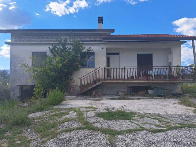 Villa Indipendente in vendita a San Bartolomeo, Cassino