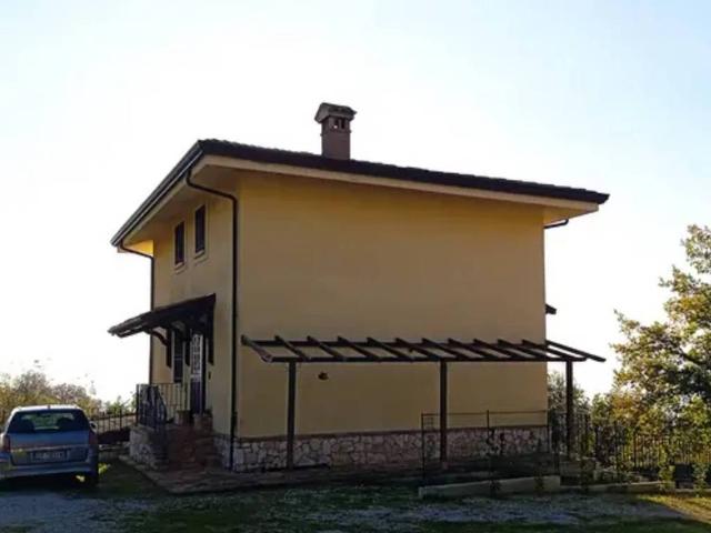 Villa Indipendente in vendita a Cassino, Lazio