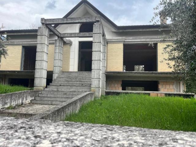 Villa Indipendente in vendita a Monacato, Cassino