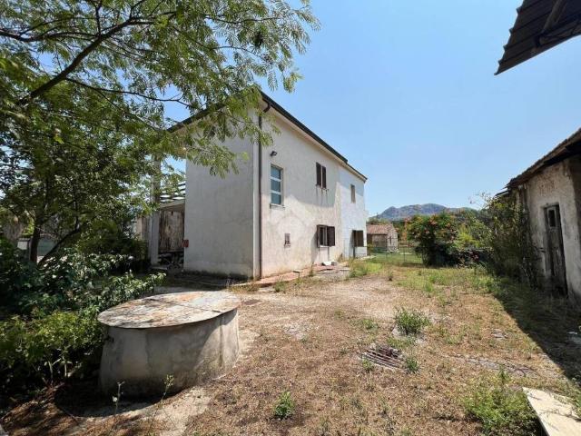 Villa Indipendente in vendita a Cassino, Lazio