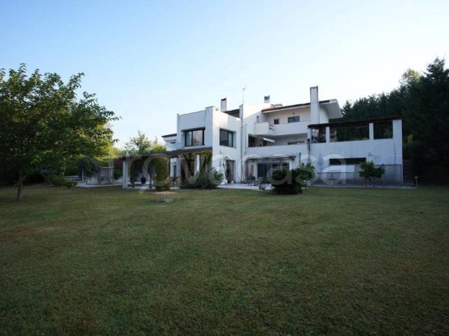 Villa Indipendente in vendita a Cassino, Frosinone