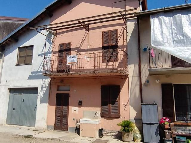 Villa Indipendente in vendita a Cassolnovo, Lombardia