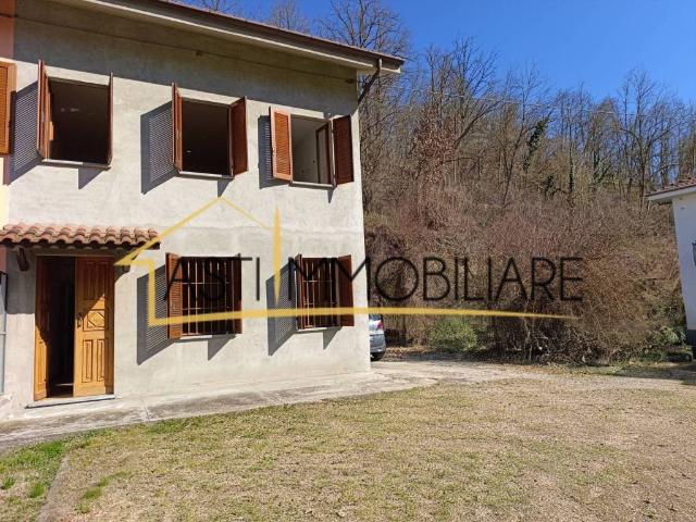 Villa Indipendente in vendita a Piemonte, Asti