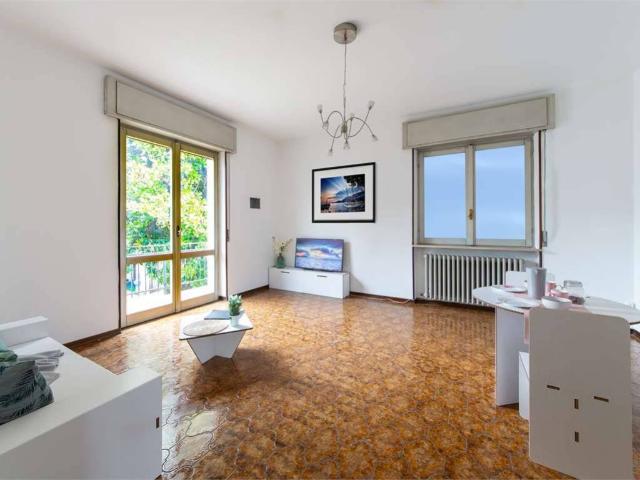 Villa Indipendente in vendita a Castano Primo, Lombardia