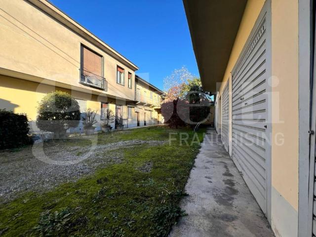 Villa Indipendente in vendita a Castano Primo, Lombardia