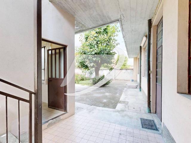 Villa Indipendente in vendita a Castano Primo, Lombardia