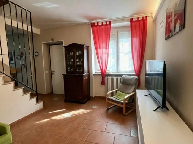Villa Indipendente in vendita a Casteggio, Lombardia