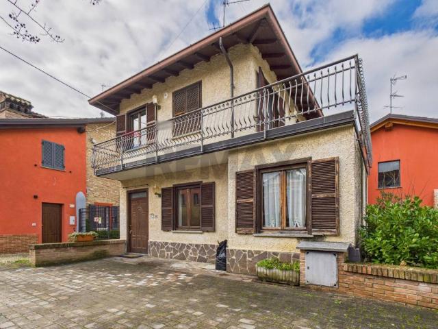 Villa Indipendente in vendita a Casteggio, Lombardia