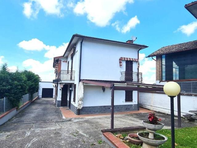 Villa Indipendente in vendita a Casteggio, Lombardia