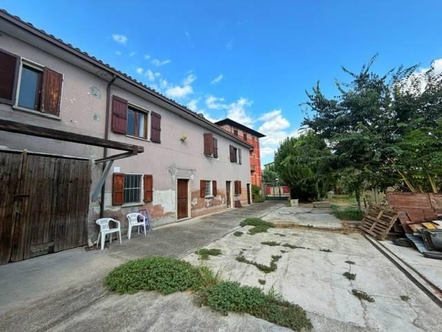Villa Indipendente in vendita a La Chiusa, Casteggio