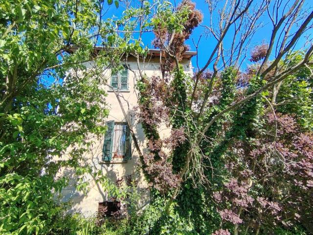 Villa Indipendente in vendita a Crosio, Casteggio