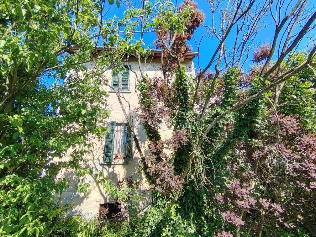 Villa Indipendente in vendita a Crosio, Casteggio