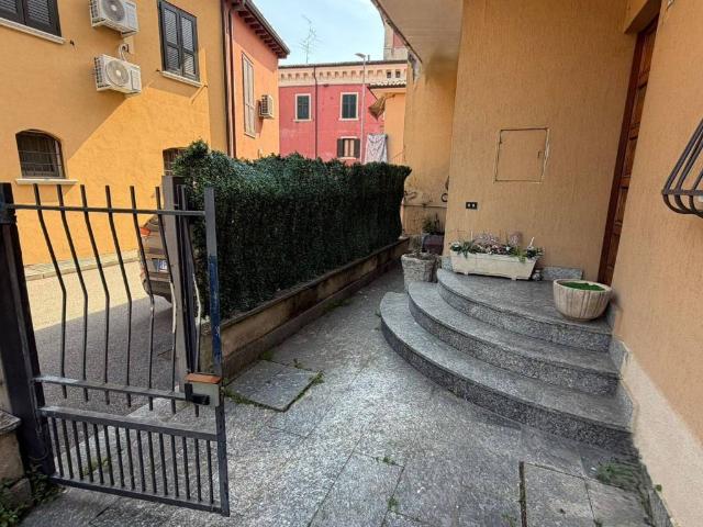 Villa Indipendente in vendita a Castegnato, Lombardia
