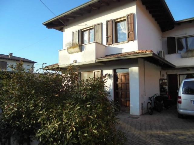 Villa Indipendente in vendita a Castegnato, Lombardia