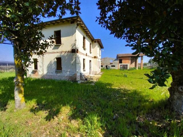 Villa Indipendente in vendita a Unione della Romagna Faentina, Castel Bolognese