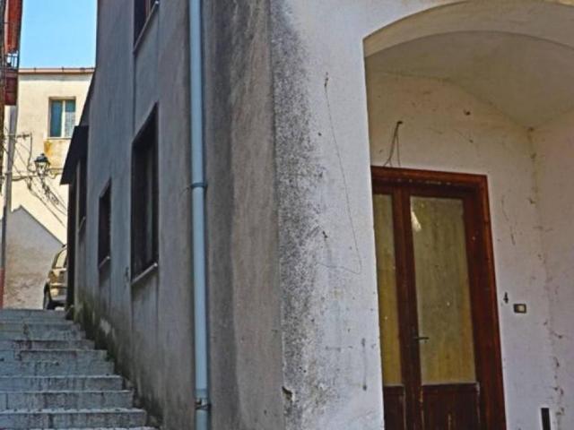 Villa Indipendente in vendita a Castel Campagnano, Campania