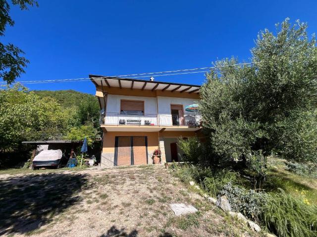 Villa Indipendente in vendita a Monzone, Castel d'Aiano