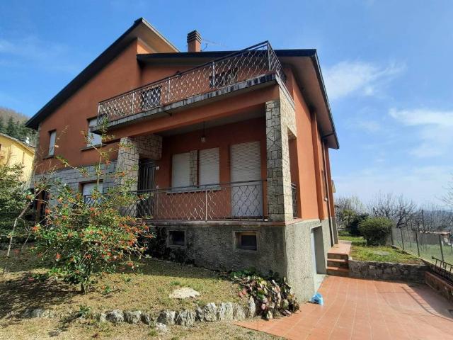 Villa Indipendente in vendita a Unione dell'Appennino Bolognese, Castel D'aiano