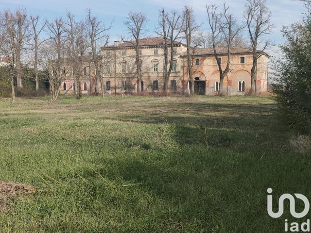 Villa Indipendente in vendita a Castel d'Ario, Mantova