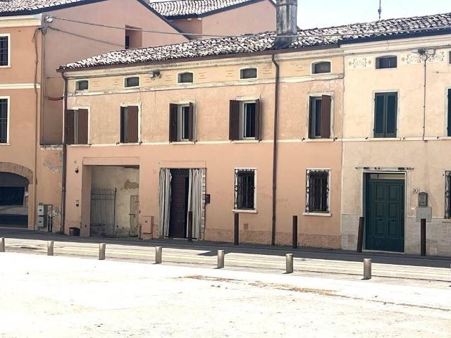 Villa Indipendente in vendita a Castel D'ario, Lombardia
