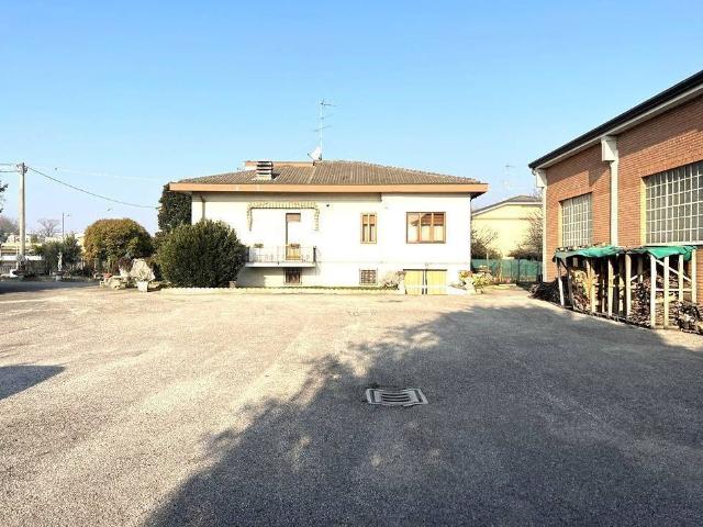 Villa Indipendente in vendita a Castel D'ario, Lombardia